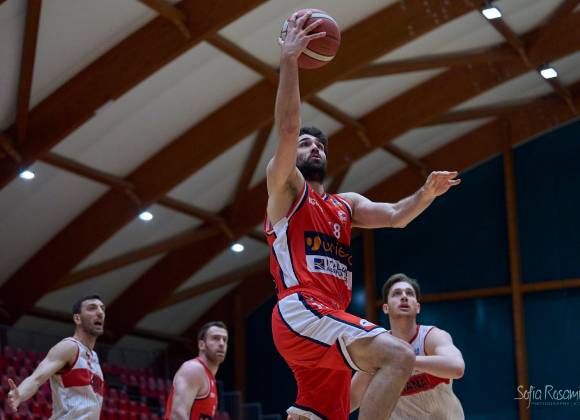 Basket A Play Off L Unieuro Si Porta Sul