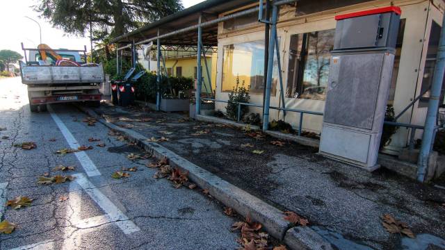 Sparatoria nella notte a Santerno di Ravenna Gambizzato un 47enne è