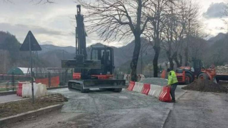 Bagno Per La Frana Pista Ciclabile Aperta Alle Auto