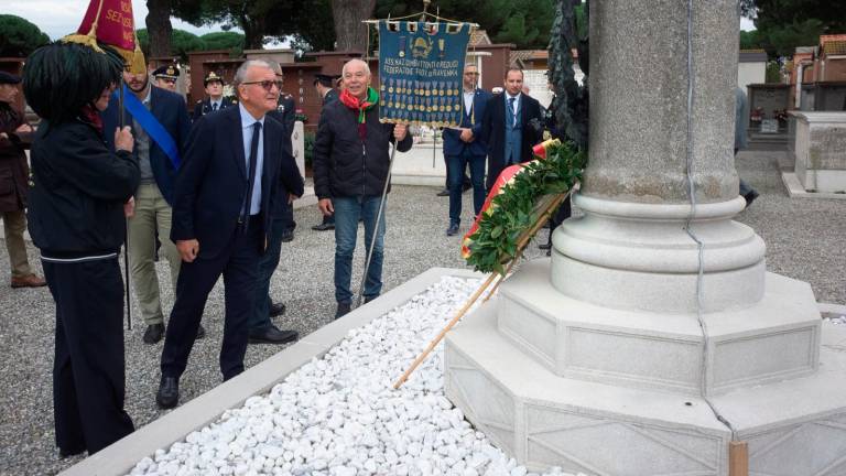 Ravenna Omaggio Ai Caduti In Guerra Nella Giornata Delle Forze Armate