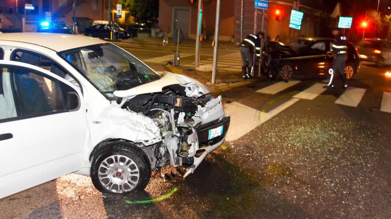 Rimini Incidente Terribile Frontale Sulla Marecchiese Ragazzina