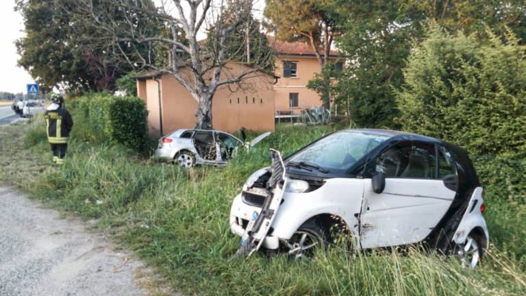 Lugo Incidente Con 3 Auto Coinvolte 5 Feriti