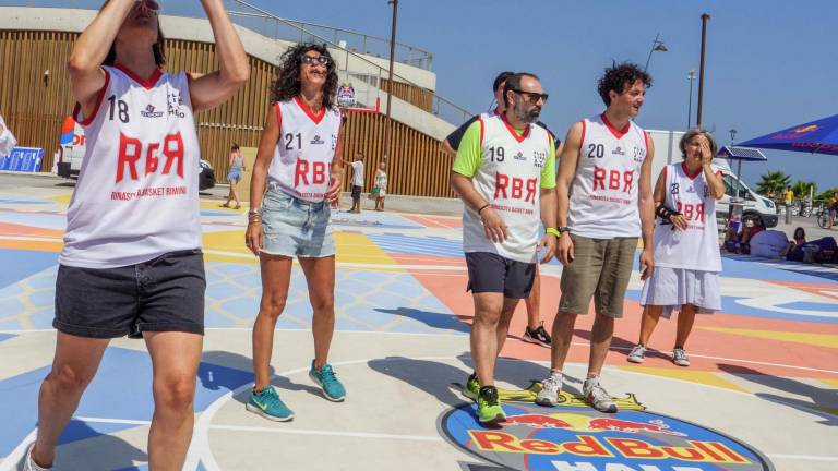 Rimini Un Defibrillatore Al Campo Da Basket In Piazzale Kennedy