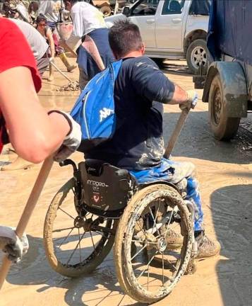 Simone Baldini a Forl durante l’alluvione