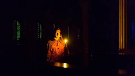 Ultimo “notturnale” alla Malatestiana per visitare la biblioteca alla luce delle candele