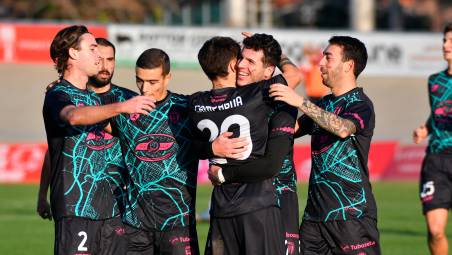 La gioia del Forlì dopo il gol di Campagna (foto Blaco)