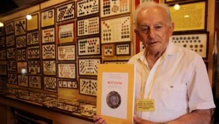 Santarcangelo, lo storico gestore del Museo del bottone: “Sogno l’Arcangelo d’oro”