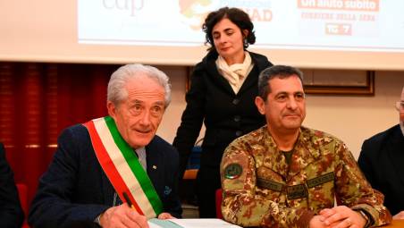 Il sindaco Dardi con il commissario Figliuolo