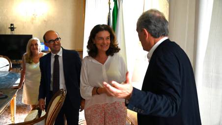 Elena Ugolini durante la sua visita di due giorni fa a Forlì (foto Blaco)