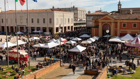 Lugo, migliaia di visitatori e 300 espositori al Festival del vintage italiano