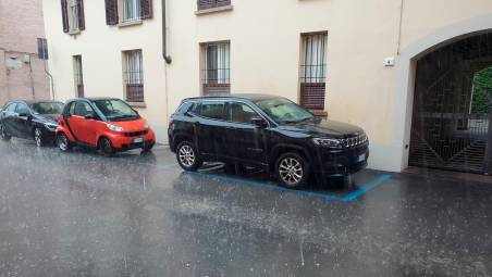 Meteo Romagna martedì 25 giugno: allerta gialla per temporali, torna la grandine a Forlì VIDEO