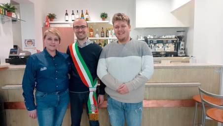 L’inaugurazione del bar insieme all’assessore Boschetti