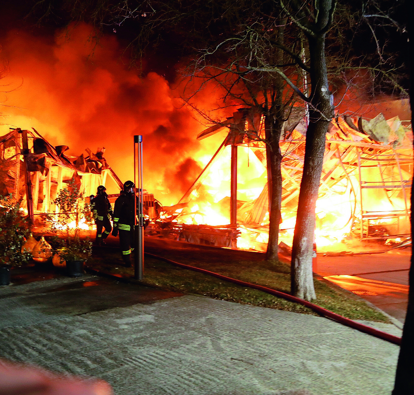 Incendio a Cesena a fuoco la Campomaggi Caterina Lucchi I VIDEO