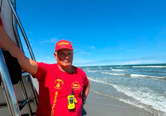 Cesenatico, l’addio alla maglia rossa del Salvataggio di Zavalloni: “Quasi 50 anni sempre tra la gente”