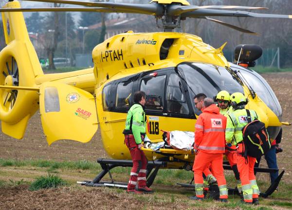 Coriano, incidente frontale tra moto e furgone: 17enne in gravi condizioni VIDEO GALLERY