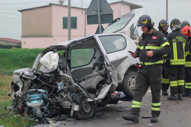 Ravenna, terribile incidente frontale: muore a 20 anni