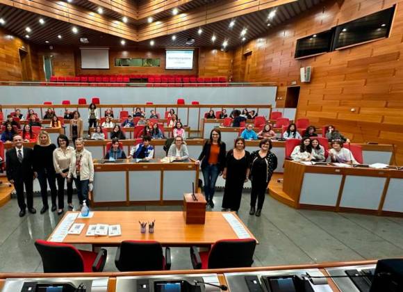 Rimini i ragazzi della Dante Alighieri in visita alla sede