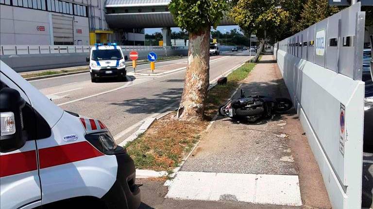 Cesena, incidente: travolge motociclista e scappa, la Polizia sulle tracce del pirata