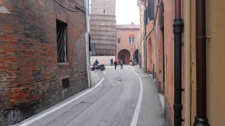 Ravenna, Via Girolamo Rossi si veste a festa per Natale