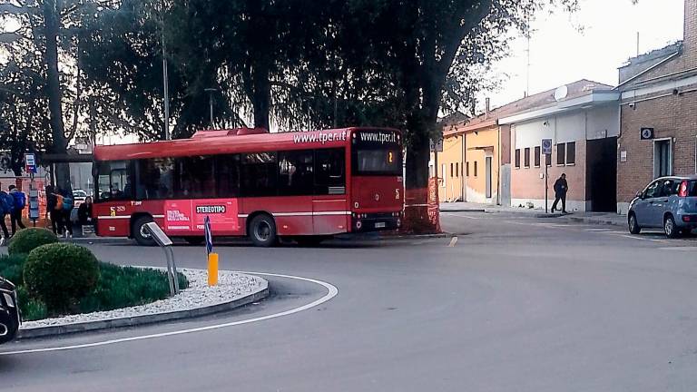 Imola, fumata nera sull’aumento di tariffe dei bus, sindacati e Comune si riaggiornano giovedì