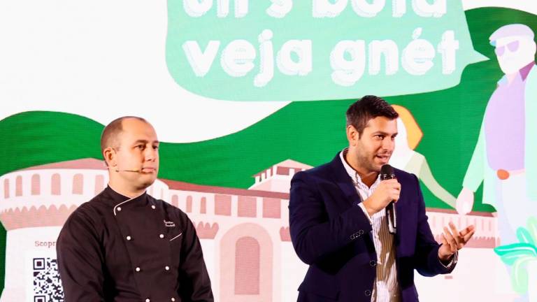 Imola, al Baccanale nasce il dolce “U s’ megna tot!” di Matteo Coralli e Gino Fabbri contro lo spreco alimentare