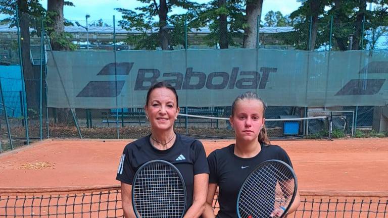 Tennis, Silvia Poli detta legge al Cacciari