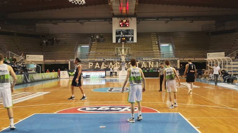 Basket B, debutto vincente a Faenza per Garelli: Che emozione