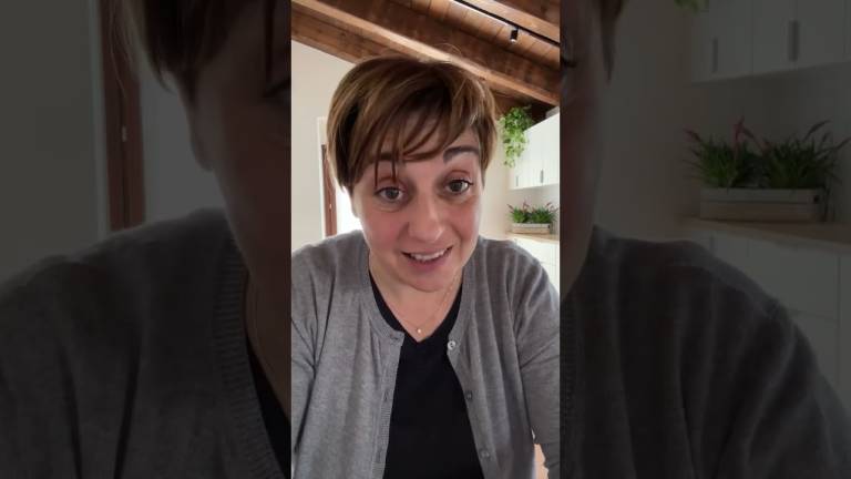 Riecco Benedetta Rossi: dopo le lacrime per le offese sui social, la food blogger riparte da Forlì VIDEO