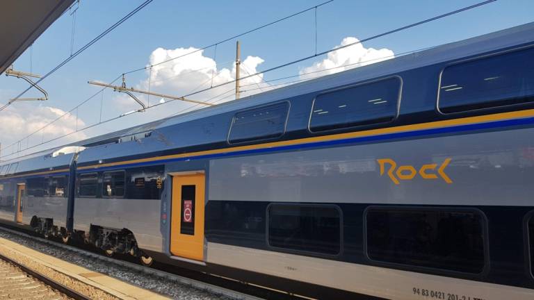 Cesena, rissa e rapina in treno in mezzo ai passeggeri: arrestato