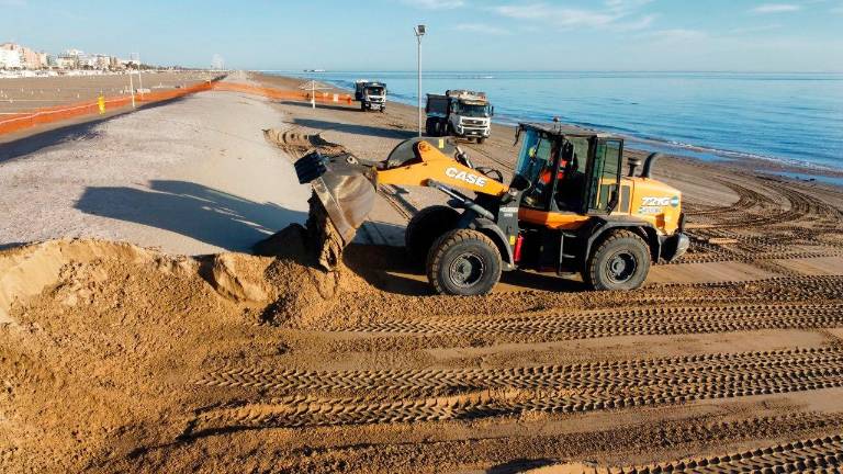 Rimini, pulizie di primavera tra spiaggia e sfalcio del verde - Gallery