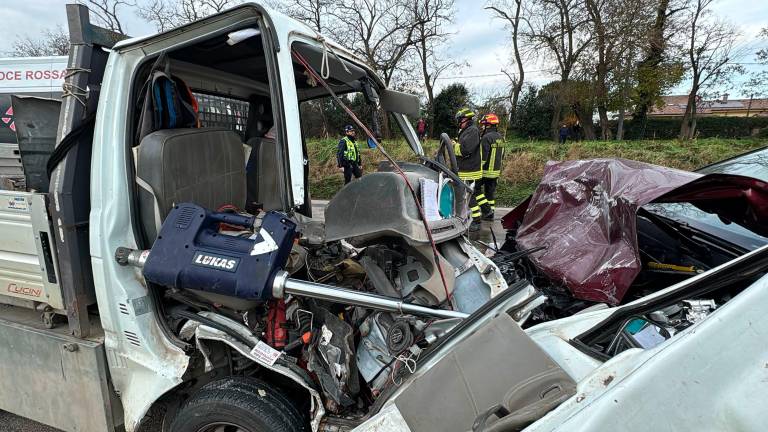 Gatteo, spaventoso incidente frontale: un ferito in gravi condizioni VIDEO GALLERY