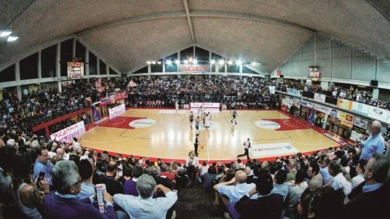 Basket B Supercoppa, domenica torna il derby di Imola