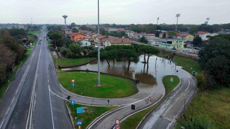 Il sottopasso di viale Torino allagato a Cesenatico