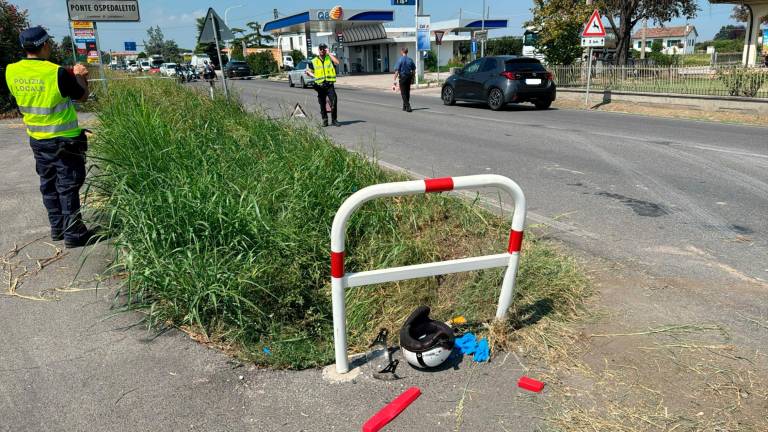 Longiano, incidente: muore in sella al suo scooter VIDEO