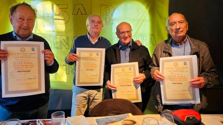 Cesena, a 40 anni dal diploma si ritrovano con i prof e rifanno “la maturità”