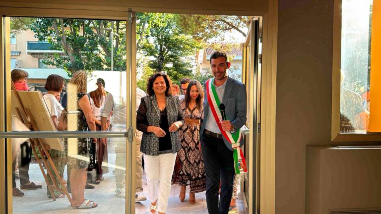 Inaugurato il nuovo Palazzo del Turismo Arcobaleno: «Si apre una nuova stagione per San Mauro Mare»