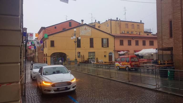 Castel San Pietro. Carrera annullata, i team si prendono un caffè. In mattinata successo del team Mora alle Terme