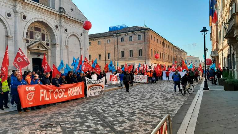 Sciopero Contro La Manovra Del Governo Meloni, Una Folla Nelle Piazze ...