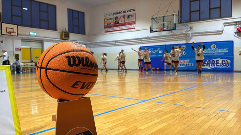 Insulti razzisti alla gara basket, la risposta dal parquet di Cesena e Rimini VIDEO