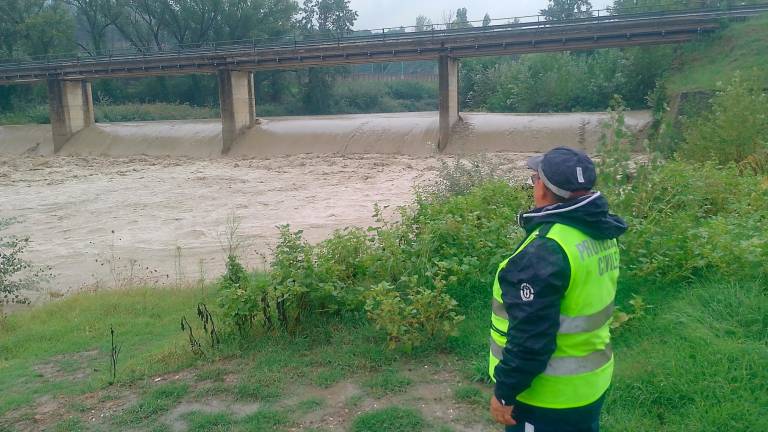 Il fiume Santerno nel primo pomeriggio di oggi al ponte della Tosa FOTO MMPH