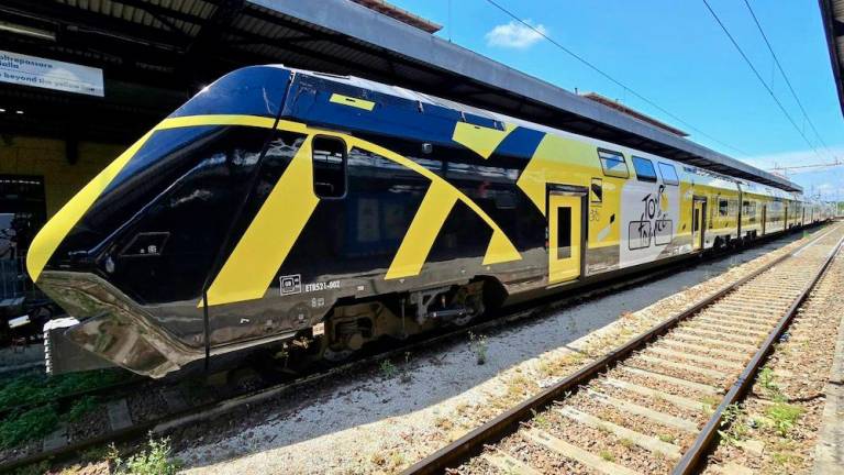 Tour de France da Cesenatico a Bologna, anche i treni in livrea gialla