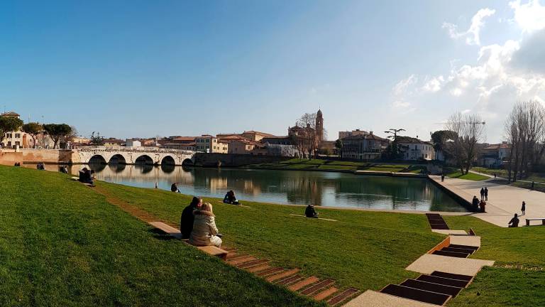 Rimini, pulizie di primavera tra spiaggia e sfalcio del verde - Gallery