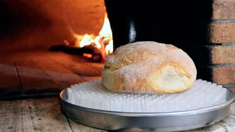 “Ho inventato la spazzola che rimuove i residui di cottura da pane e pizza”: la presentazione al Sigep a Rimini