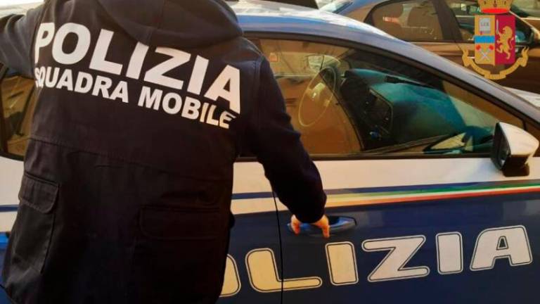 Ravenna, condannati a due anni per droga e truffe sul web: un 35enne e un 27enne condotti in carcere