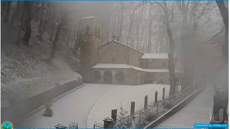 L’ingresso del santuario della Beata Vergine del Faggio sul Carpegna