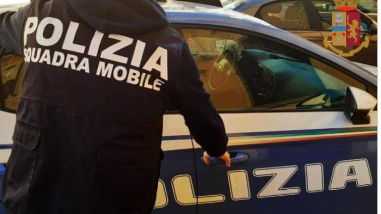 Cervia, l’aggressione a una donna fa scoprire un ricercato