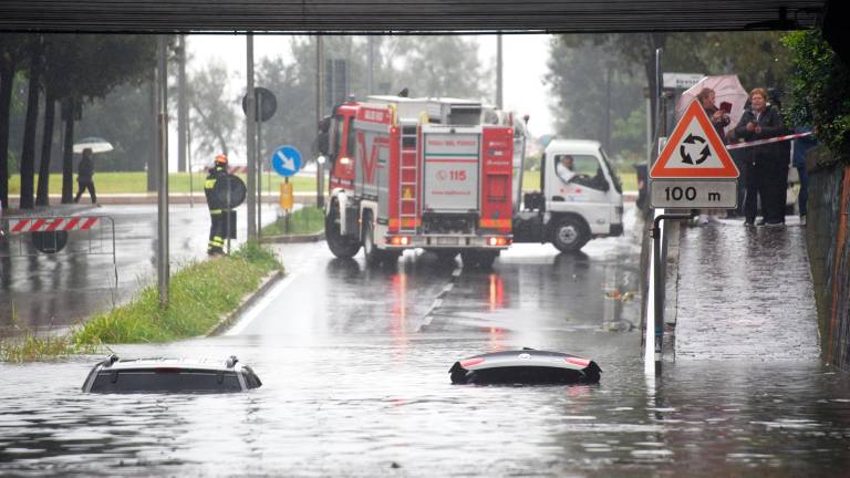 Allagamento di un sottopasso a Rimini nel settembre scorso (Foto Manuel Migliorini)