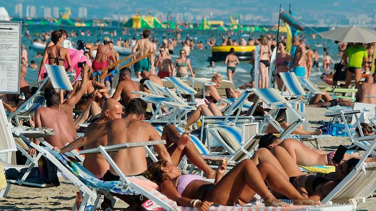 Turismo, nel 2024 sulla riviera emiliano-romagnola le presenze crescono del 2,8%