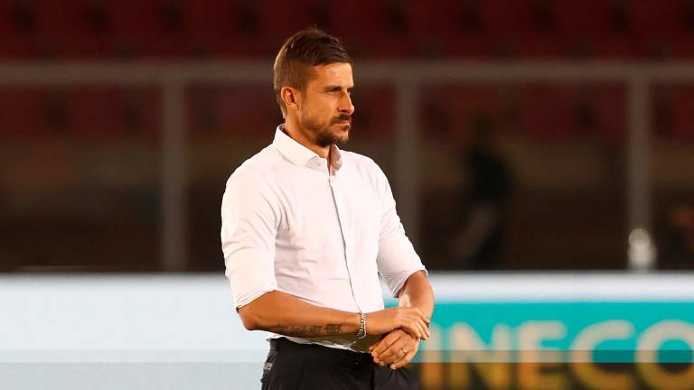 Alessio Dionisi sfiderà per la prima volta da allenatore il Cesena domani con il suo Palermo