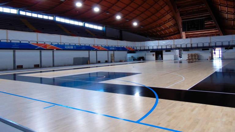 Il nuovo parquet “galleggiante” installato al Carisport